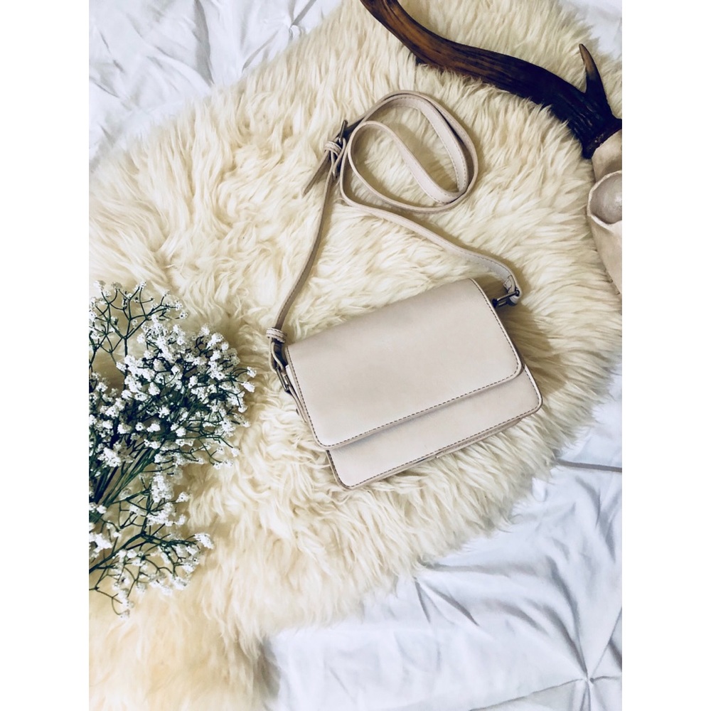 Crossbody bag